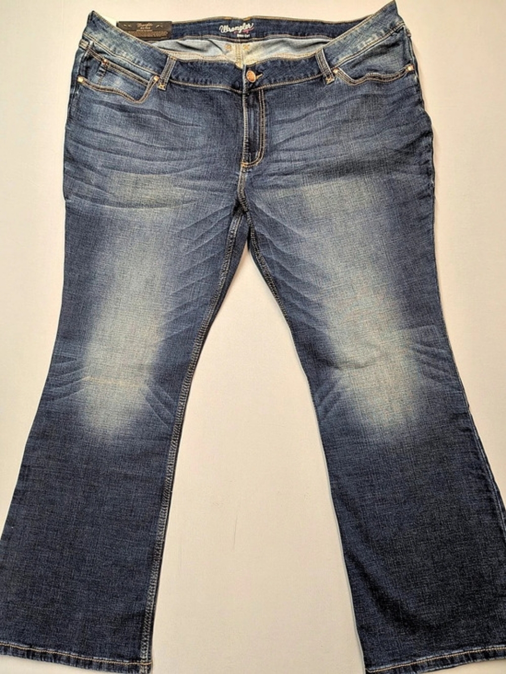 NWT Wrangler Retro Mae Jeans Women's Size 26Wx32 Mid Rise Boot Cut Stretch